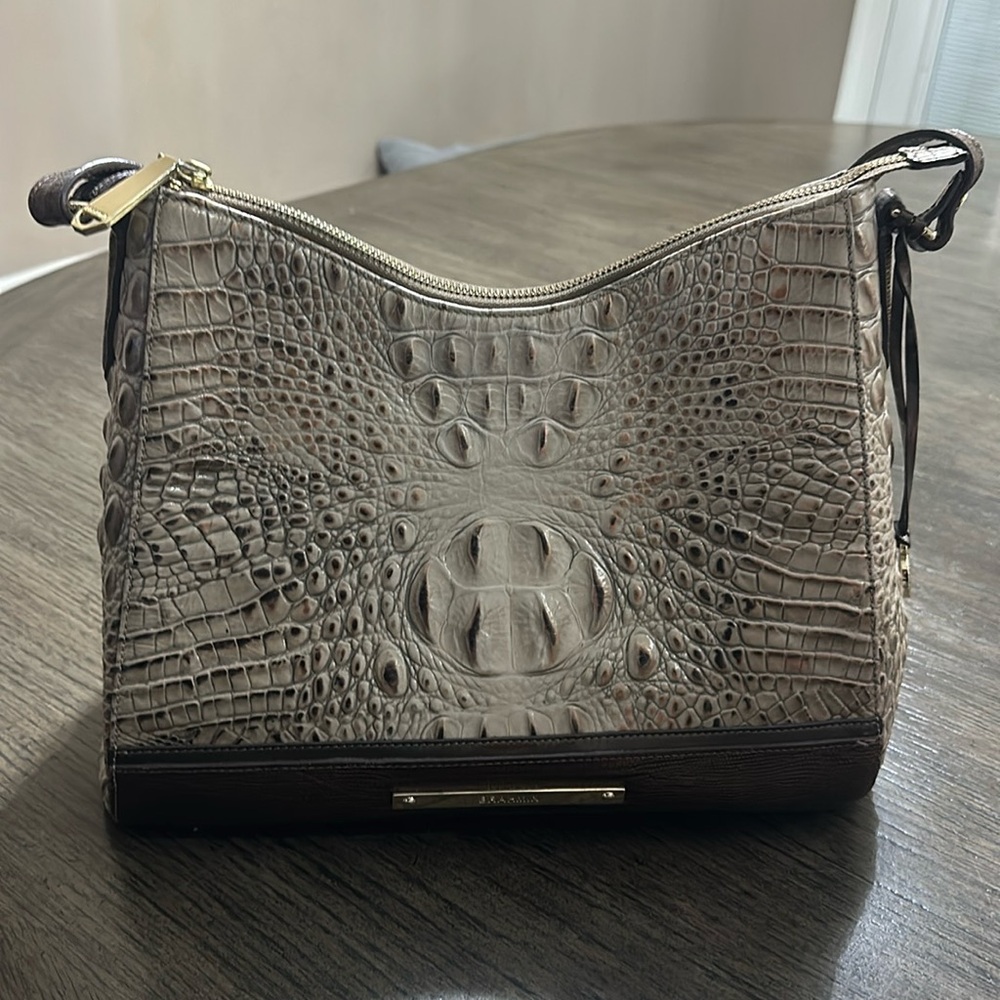Brahmin shoulder bag. Mid size bag. Good condition. Limited edition.